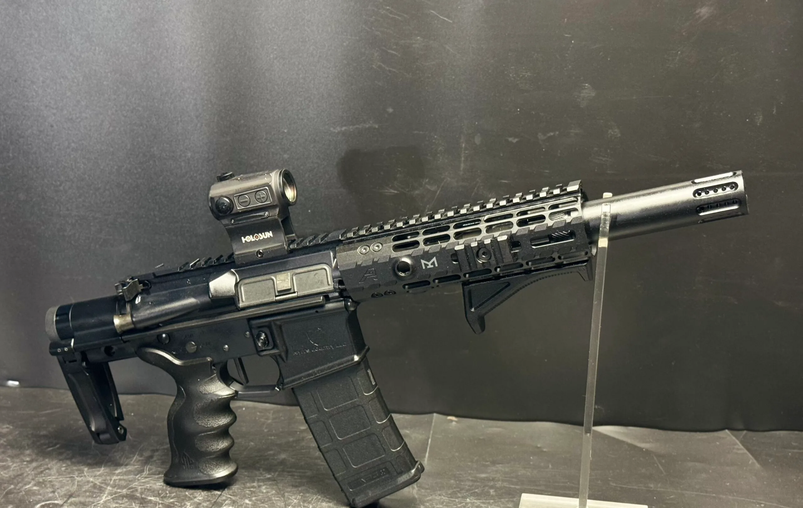 Elite Quantum 5.56 with Rave 140 Flat Trigger AR-15 Pistol